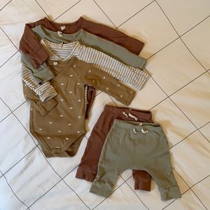 Quincy Mae Organic Cotton Baby Bundle - 6 pieces